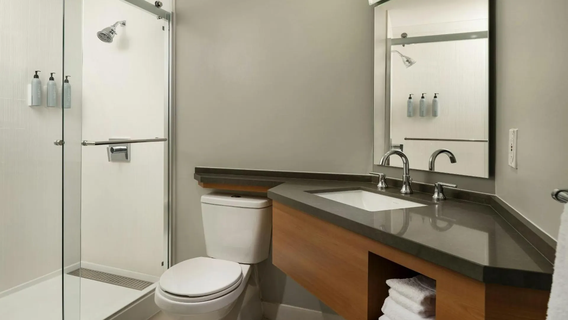 *** Hotel Courtyard By Marriott Long Beach Downtown USA
